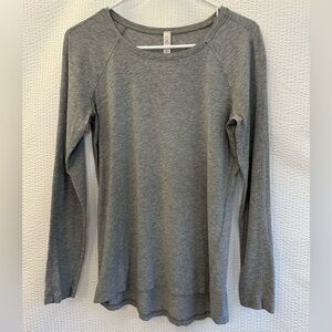 lululemon Emerald Women’s Gray Long Sleeve Size: 6